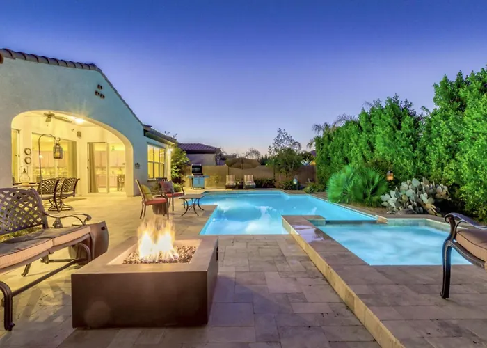Luxury Oasis W Pool & Holiday home *