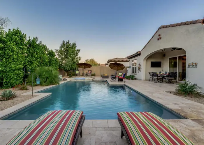 Luxury Oasis W Pool & Queen Creek