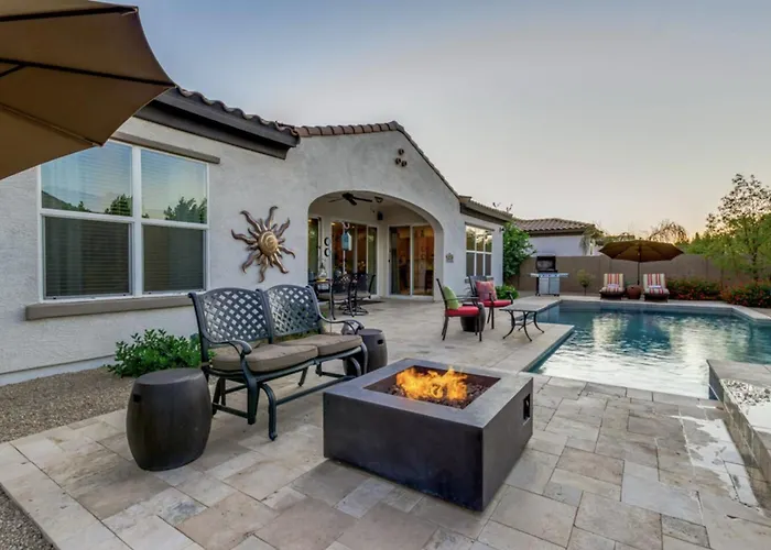 Holiday home Luxury Oasis W Pool & Queen Creek