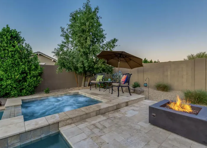 Luxury Oasis W Pool & Holiday home *