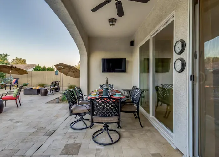 Luxury Oasis W Pool & Holiday home *