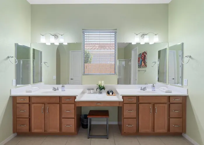 Holiday home Luxury Oasis W Pool & Queen Creek
